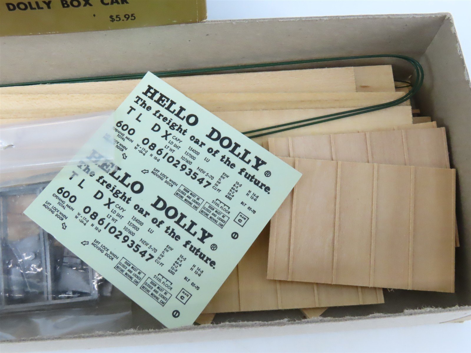 HO Scale Quality Craft Models Kit T-4 TLDX Hello Dolly 70' Box Car #60008