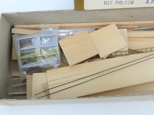 HO Scale Quality Craft Models Kit 326 LUNX Weyerhaeuser All Door Box Car