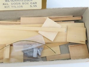 HO Scale Quality Craft Models Kit 326 LUNX Weyerhaeuser All Door Box Car