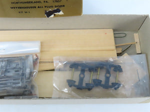 HO Scale Quality Craft Models Kit W-1 LUNX Weyerhaeuser All Plug Door Box Car