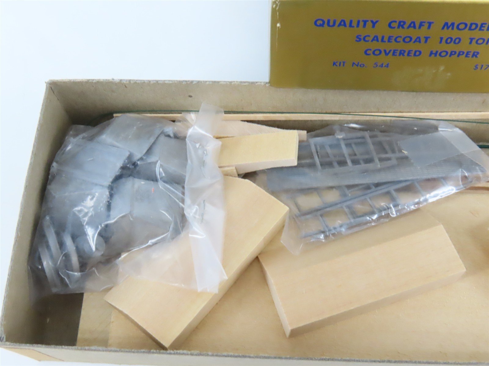 HO Scale Quality Craft Models Kit 544 SCT Scalecoat 100 Ton Covered Hopper