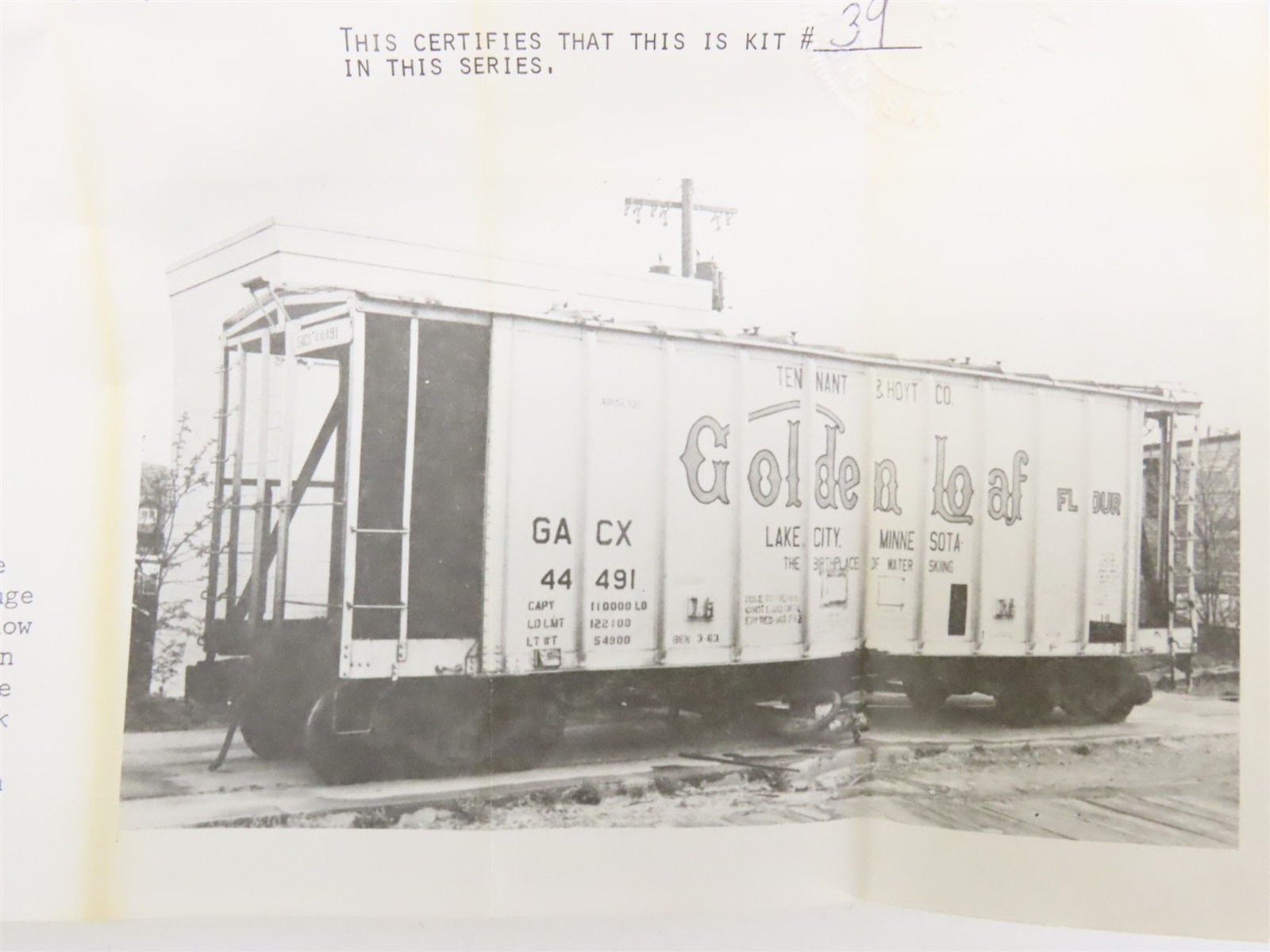 HO Scale Ambroid Kit H-23 GACX Golden Loaf Flour Air Slide Hopper #44491