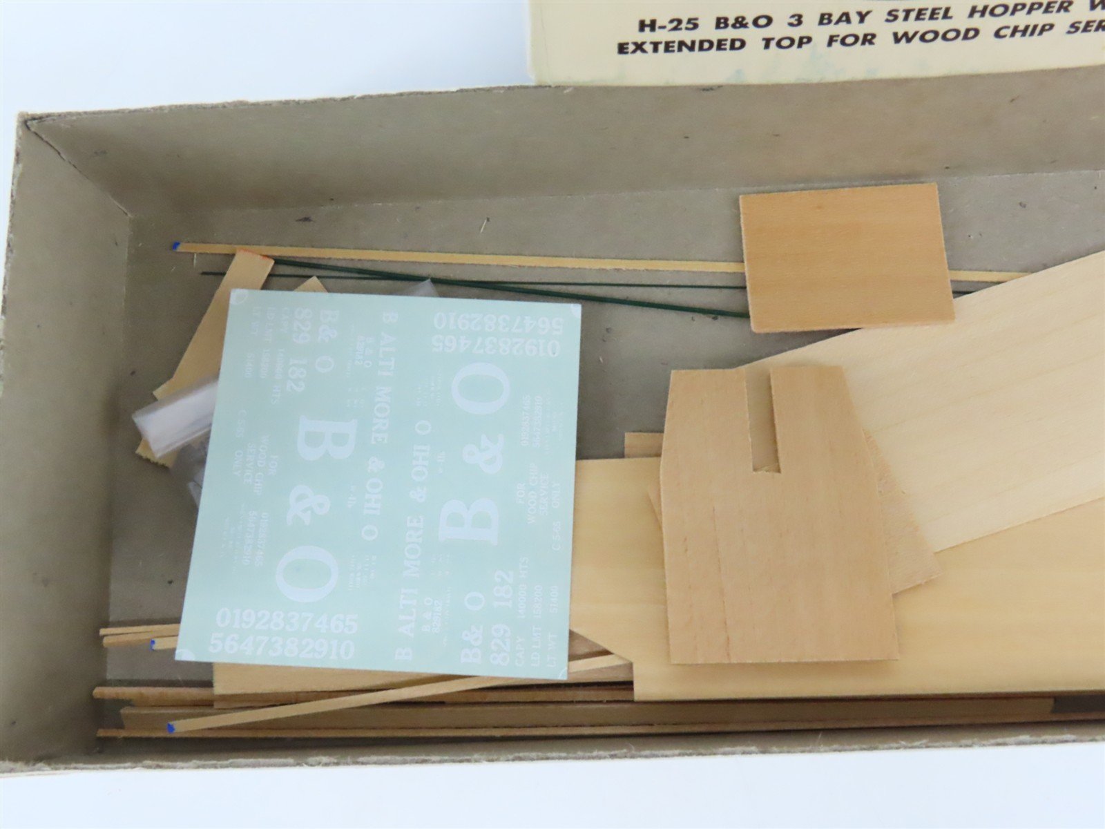 HO Scale Ambroid Kit H-25 B&O Baltimore & Ohio Railroad 3-Bay Hopper