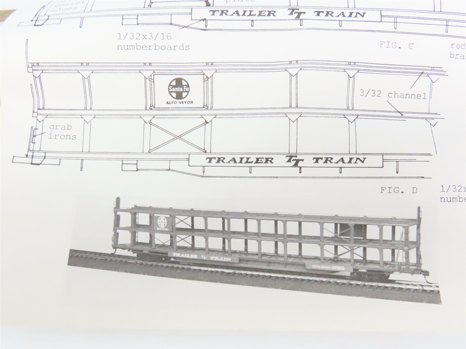 HO Scale Quality Craft Models Kit 314 BTTX ATSF Santa Fe Bi-Level Auto Rack
