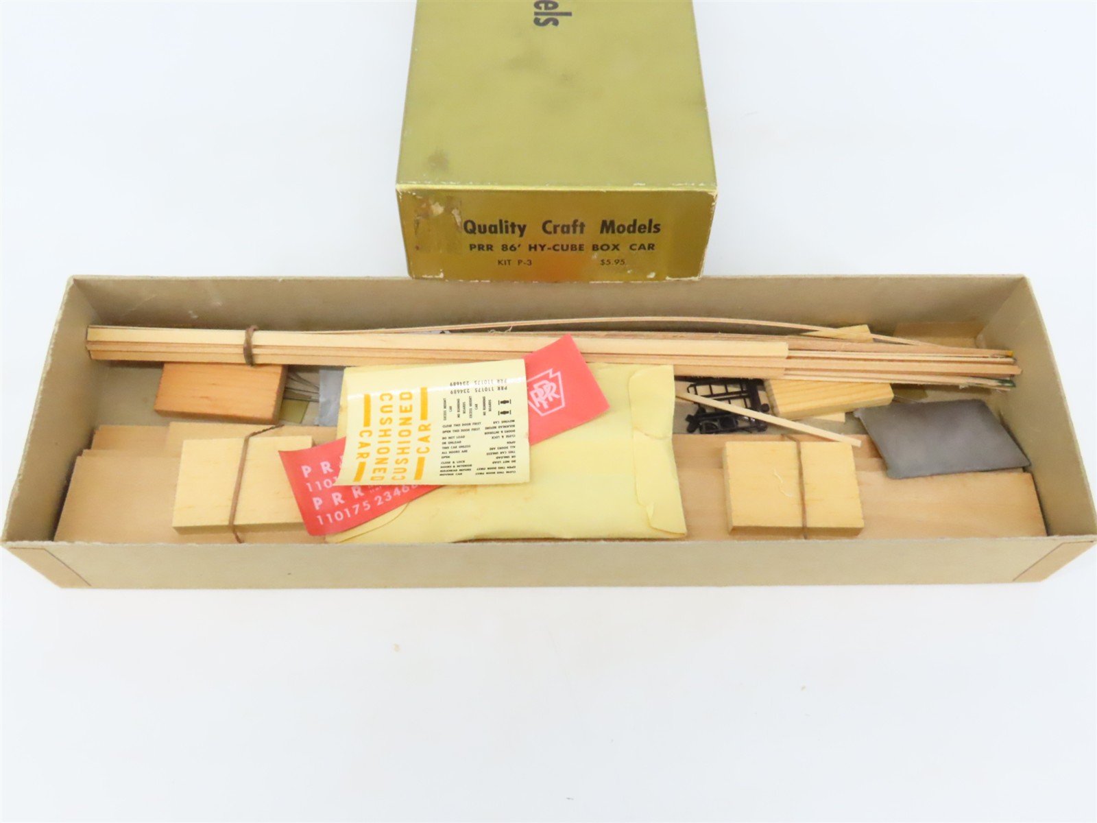 HO Scale Quality Craft Models Kit P-3 PRR Pennsylvania 86' Hy-Cube Box Car