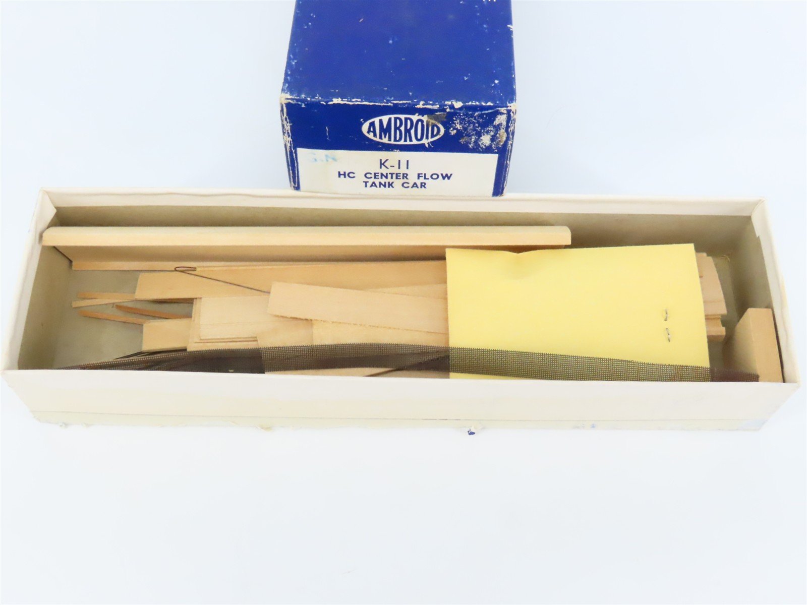 HO Scale Ambroid Kit K-11 GN Great Northern Railway Center Flow 4-Bay Hopper