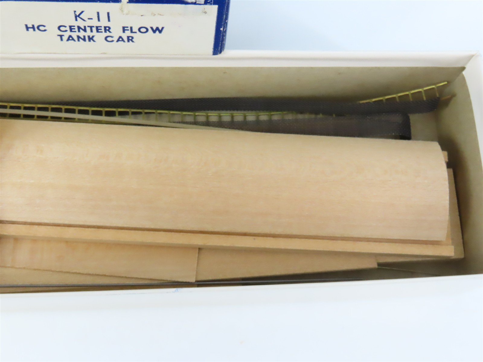 HO Scale Ambroid Kit K-11 BKTY Katy Center Flow 4-Bay Hopper #1017