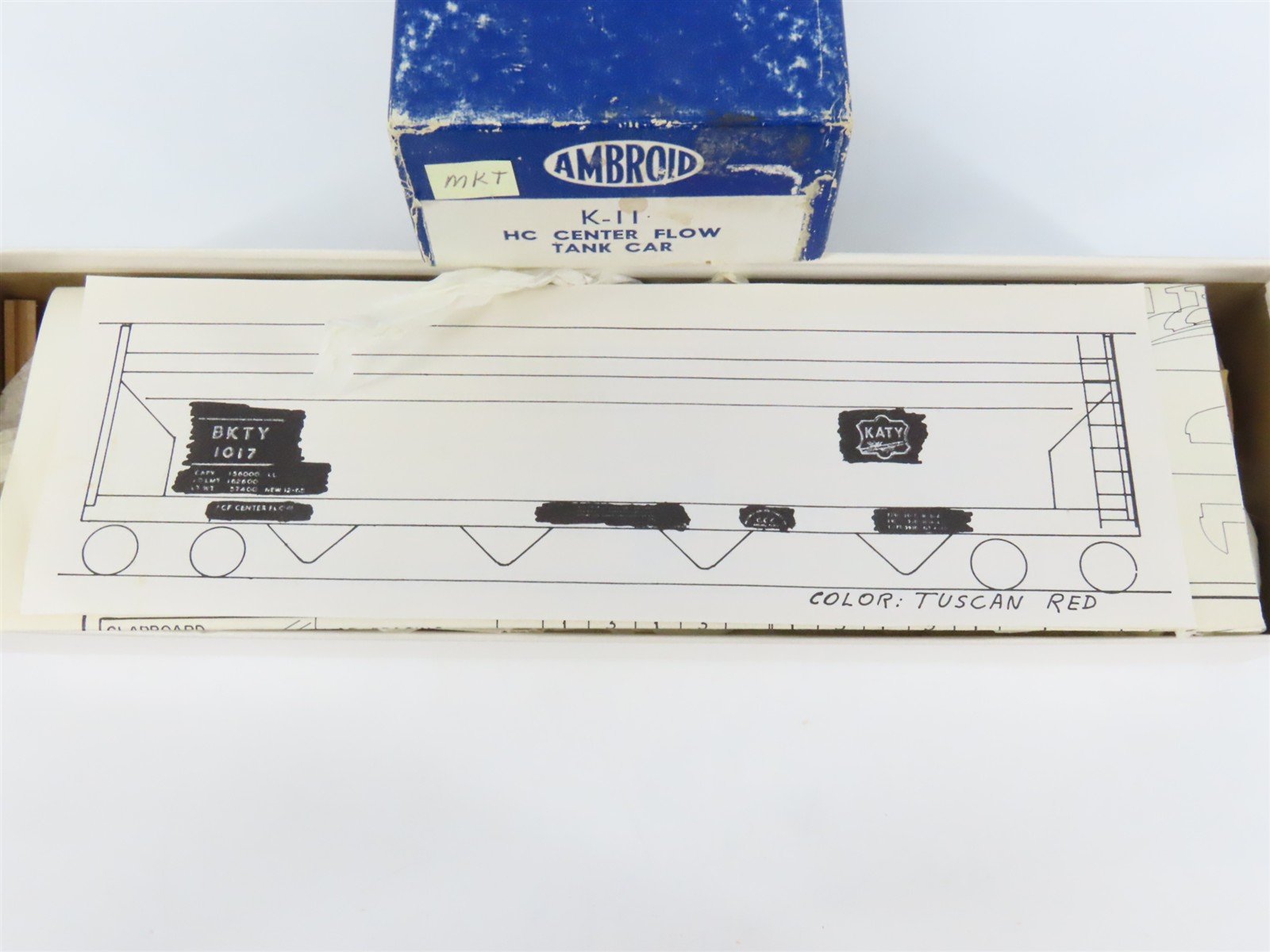 HO Scale Ambroid Kit K-11 BKTY Katy Center Flow 4-Bay Covered Hopper #1017