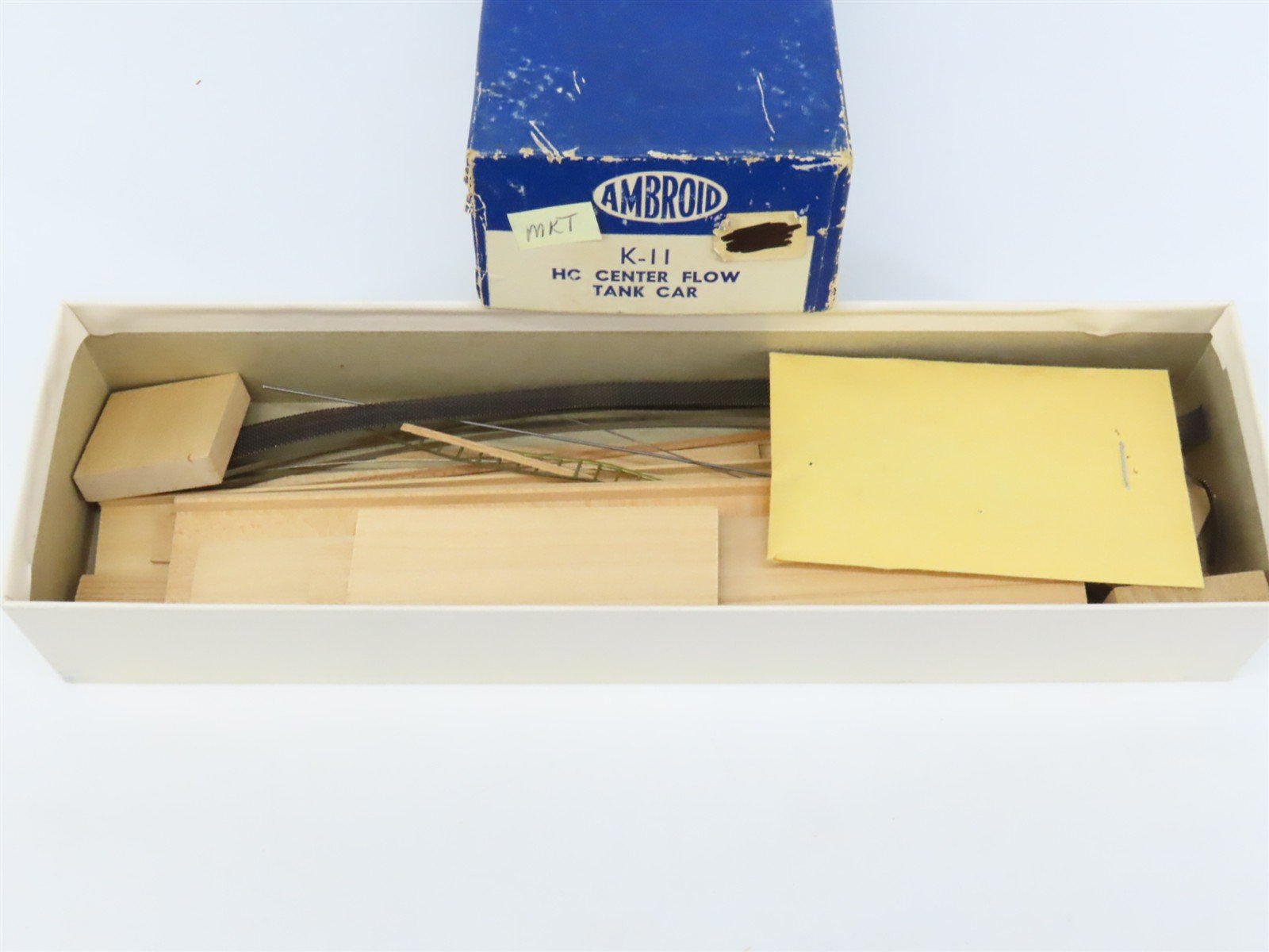 HO Scale Ambroid Kit K-11 BKTY Katy Center Flow 4-Bay Covered Hopper #1017