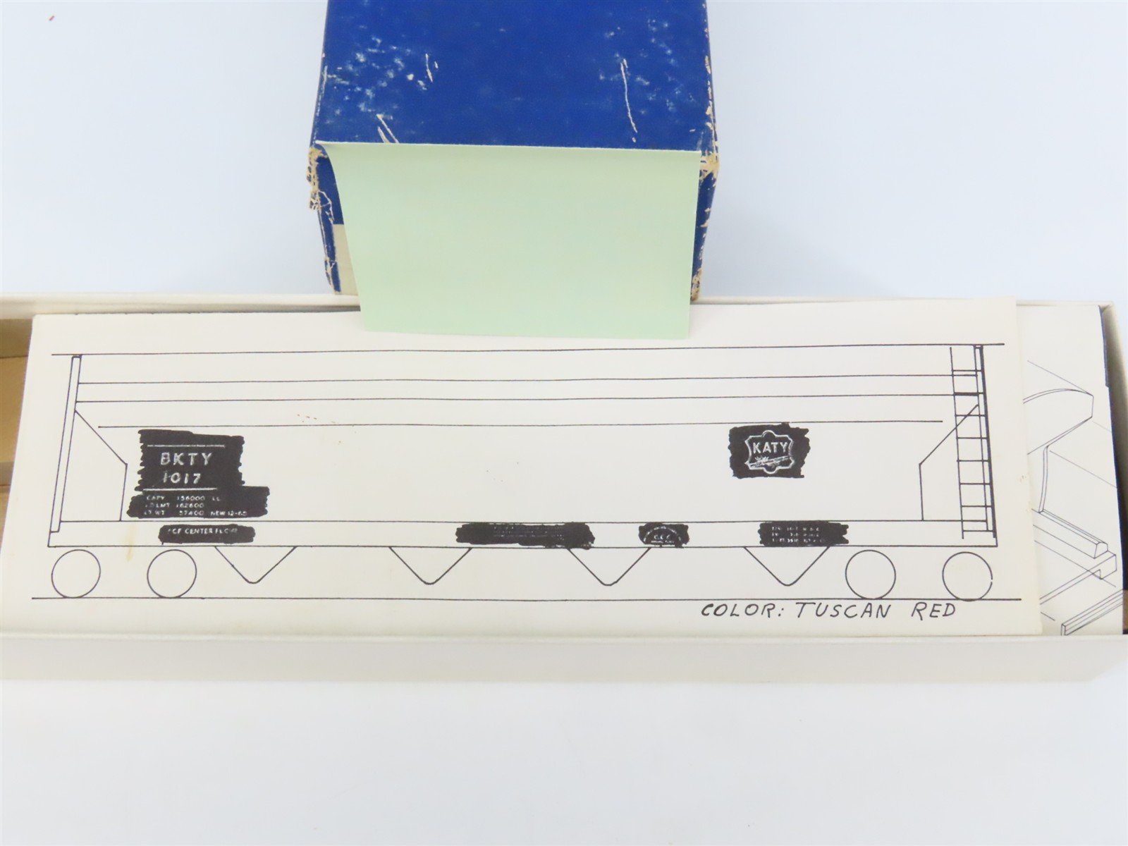 HO Scale Ambroid Kit K-11 BKTY Katy Center Flow 4-Bay Covered Hopper #1017