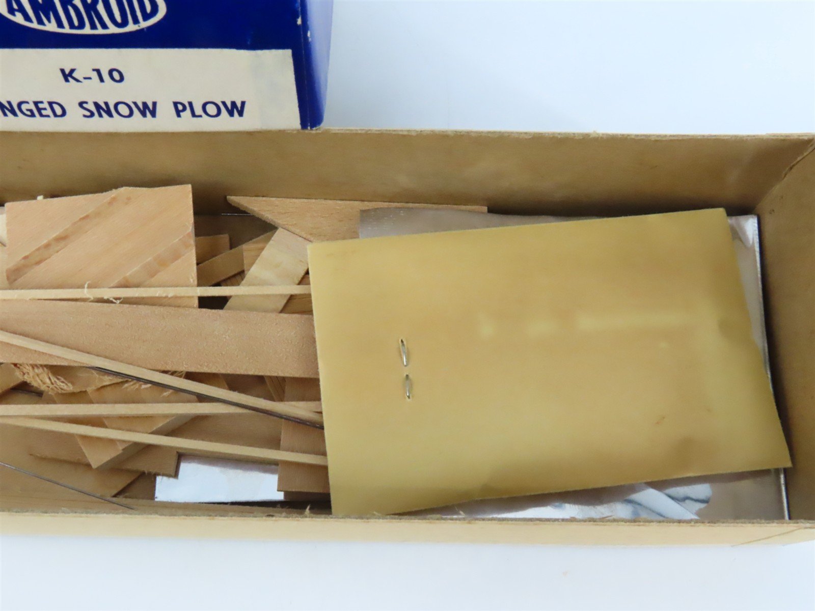 HO Scale Ambroid Kit K-10 Wood Winged Snow Plow