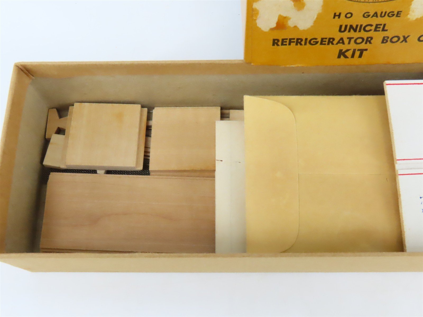 HO Scale Ambroid Kit PSCX Unicel Refrigerator Box Car #1951