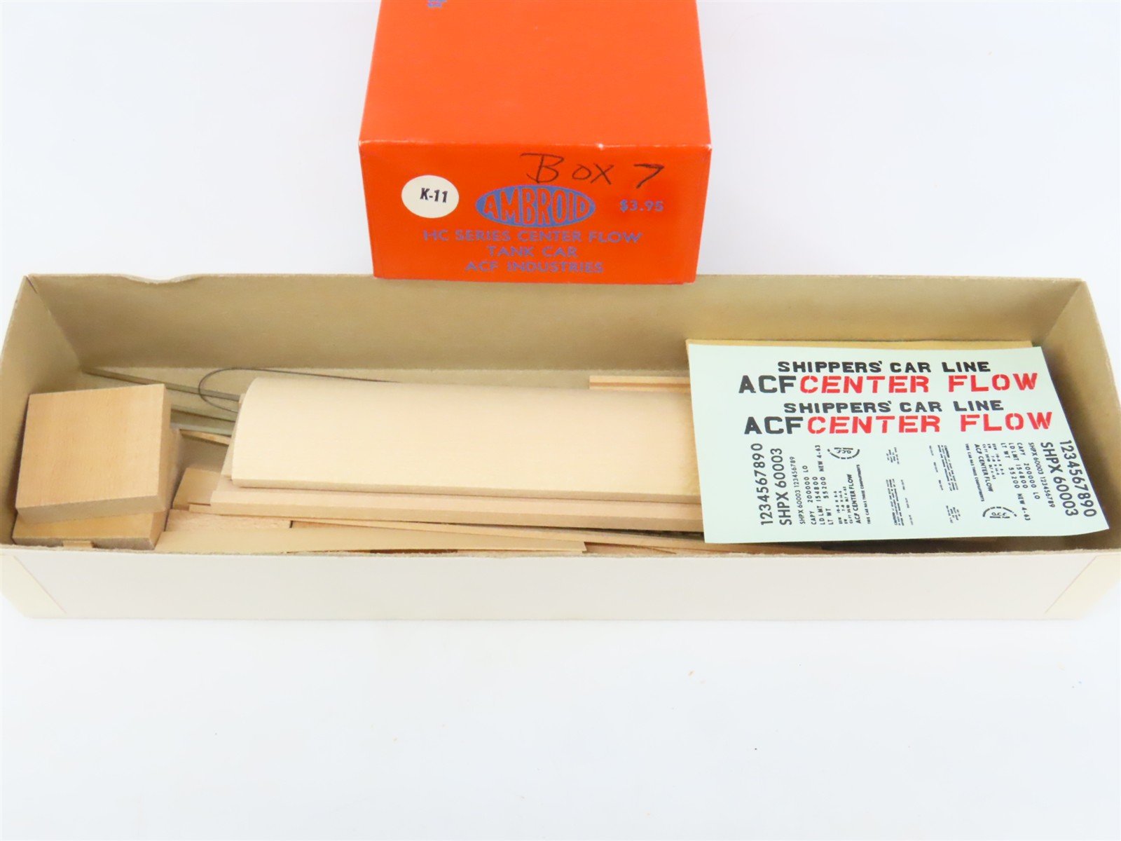 HO Scale Ambroid Kit SHPX ACF Industries 4-Bay Center Flow Hopper #60003