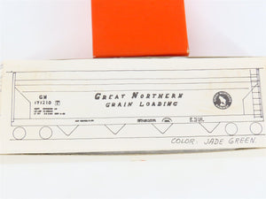 HO Scale Ambroid Kit GN Great Northern Railway 4-Bay Covered Hopper #171210