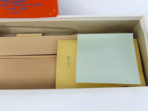 HO Scale Ambroid Kit BKTY The Katy 4-Bay Center Flow Hopper #1017