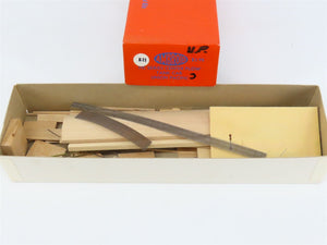HO Scale Ambroid Kit UP Union Pacific Railroad 4-Bay Center Flow Hopper #21200