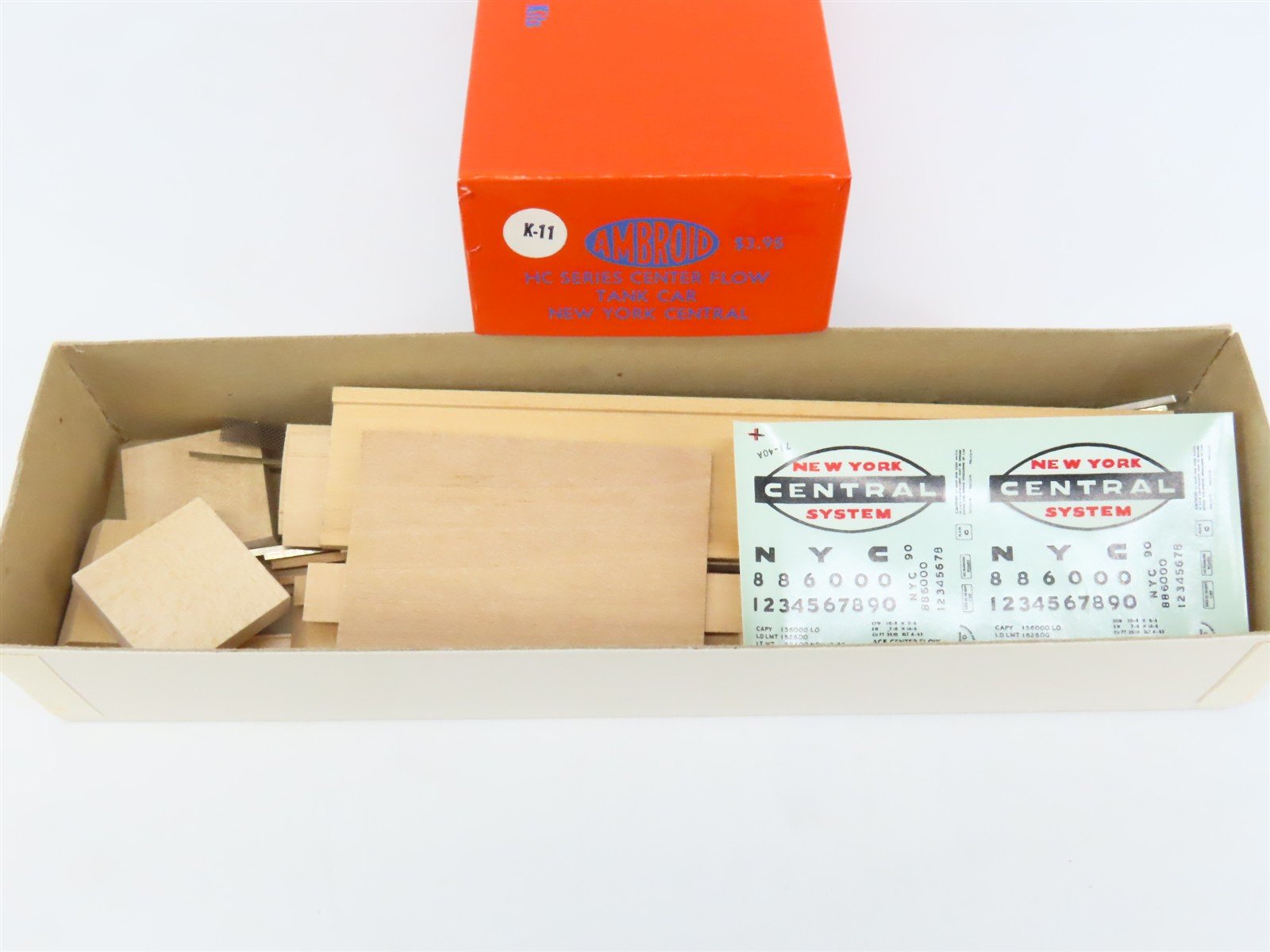 HO Scale Ambroid Kit NYC New York Central Center Flow 4-Bay Hopper #886000