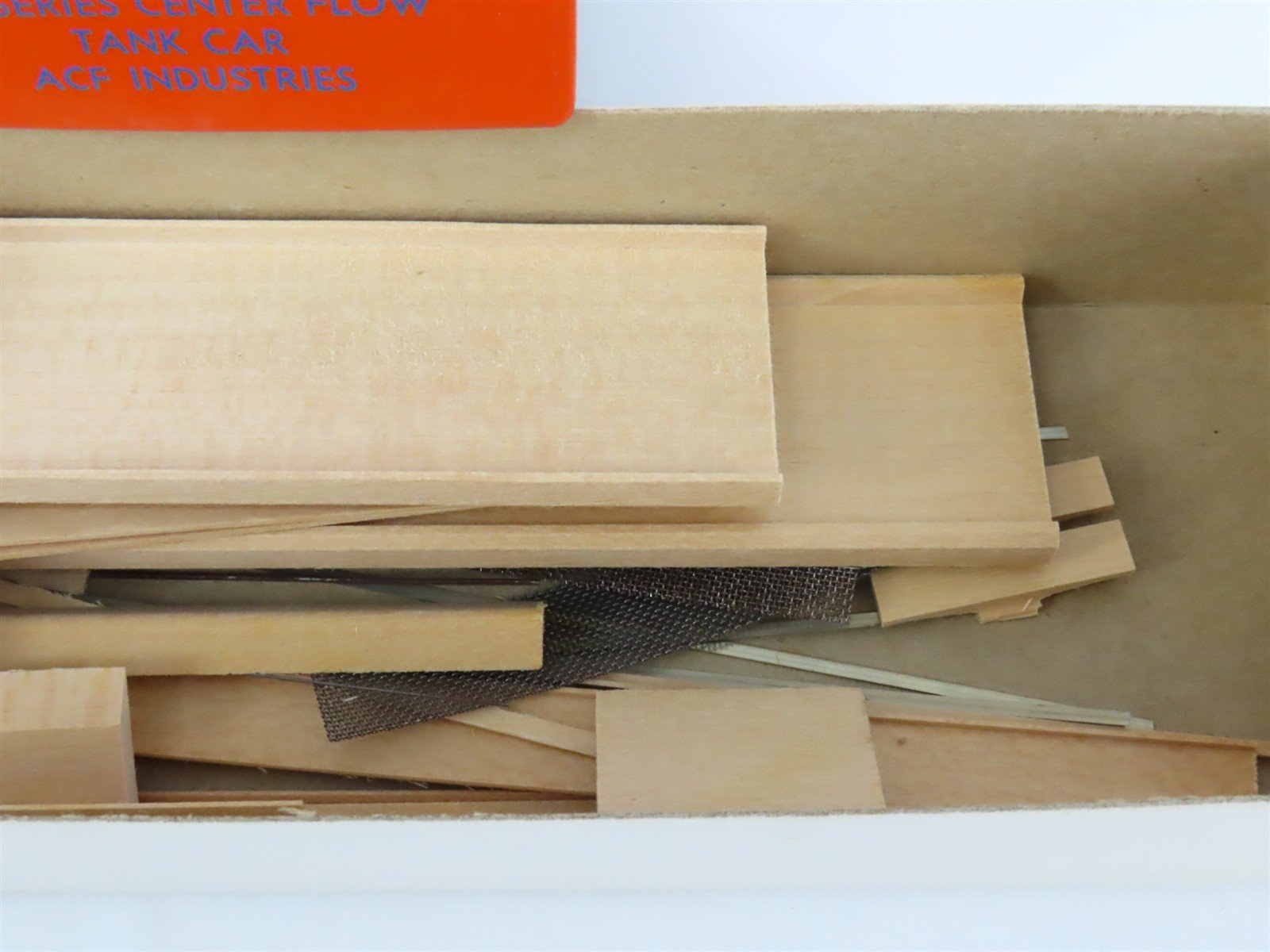 HO Scale Ambroid Kit SHPX ACF Industries 4-Bay Center Flow Hopper #60003