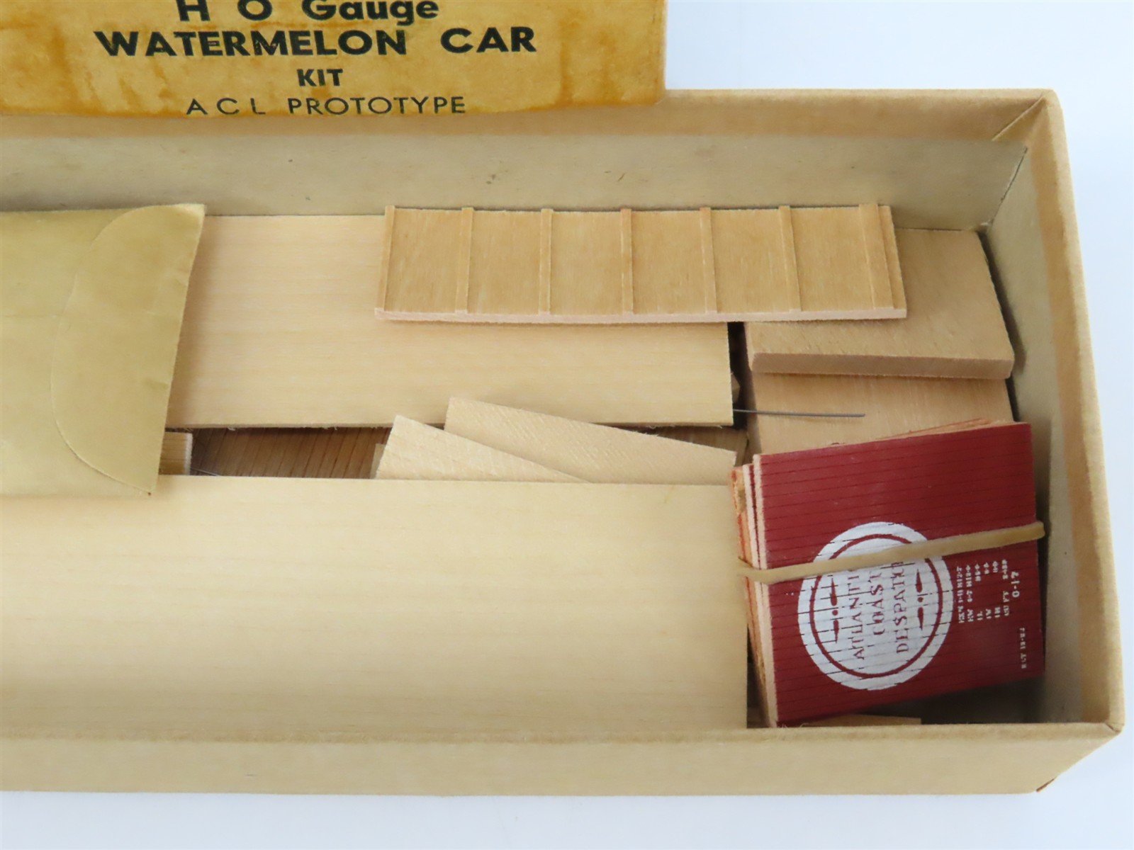 HO Scale Ambroid Kit ACL Atlantic Coast Line Watermelon Car #17117