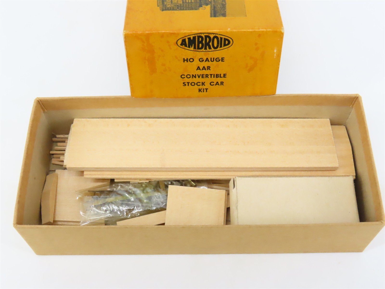HO Scale Ambroid Kit SOU Southern Railway Convertible Stock Car #45971