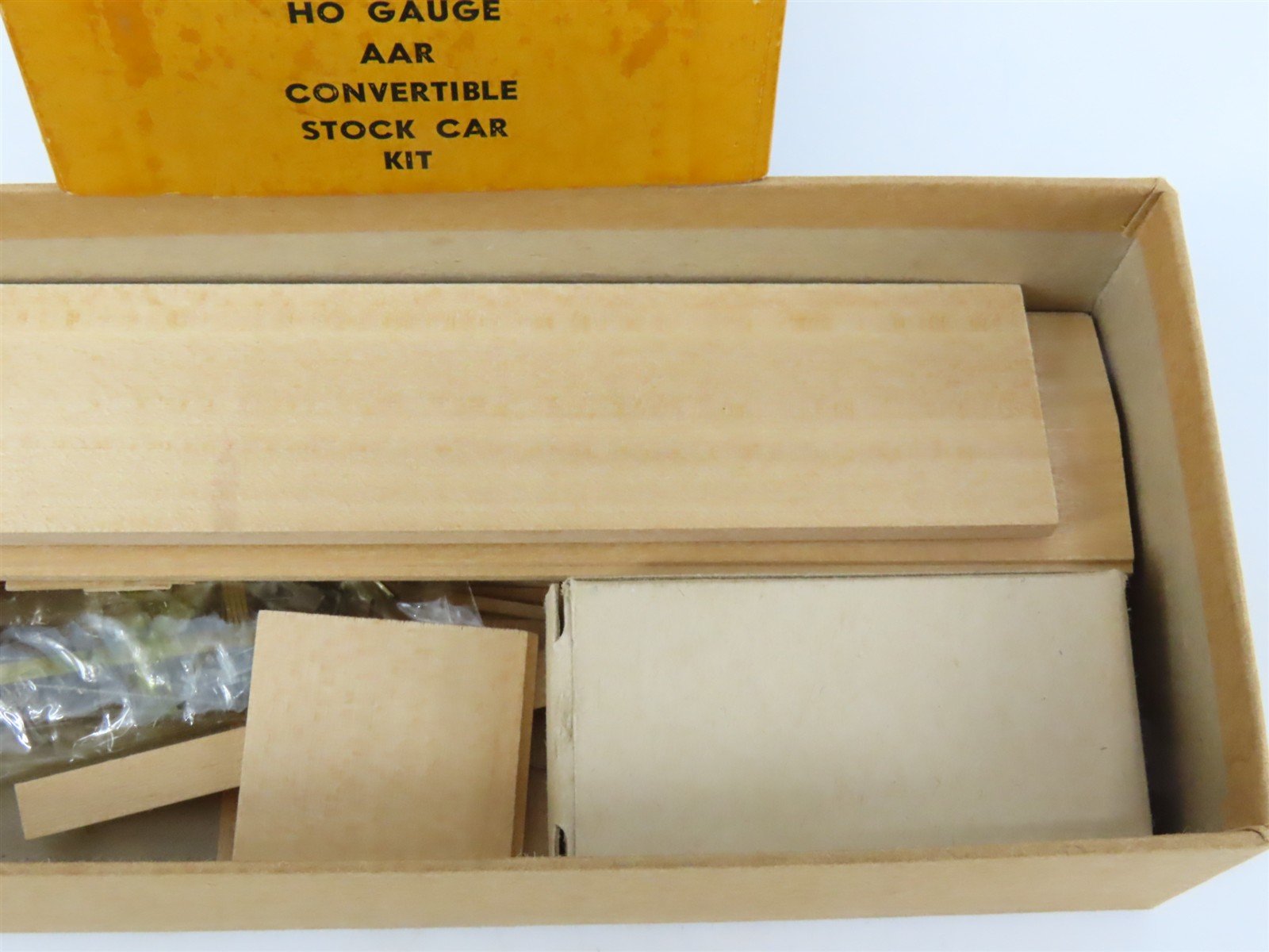 HO Scale Ambroid Kit SOU Southern Railway Convertible Stock Car #45971