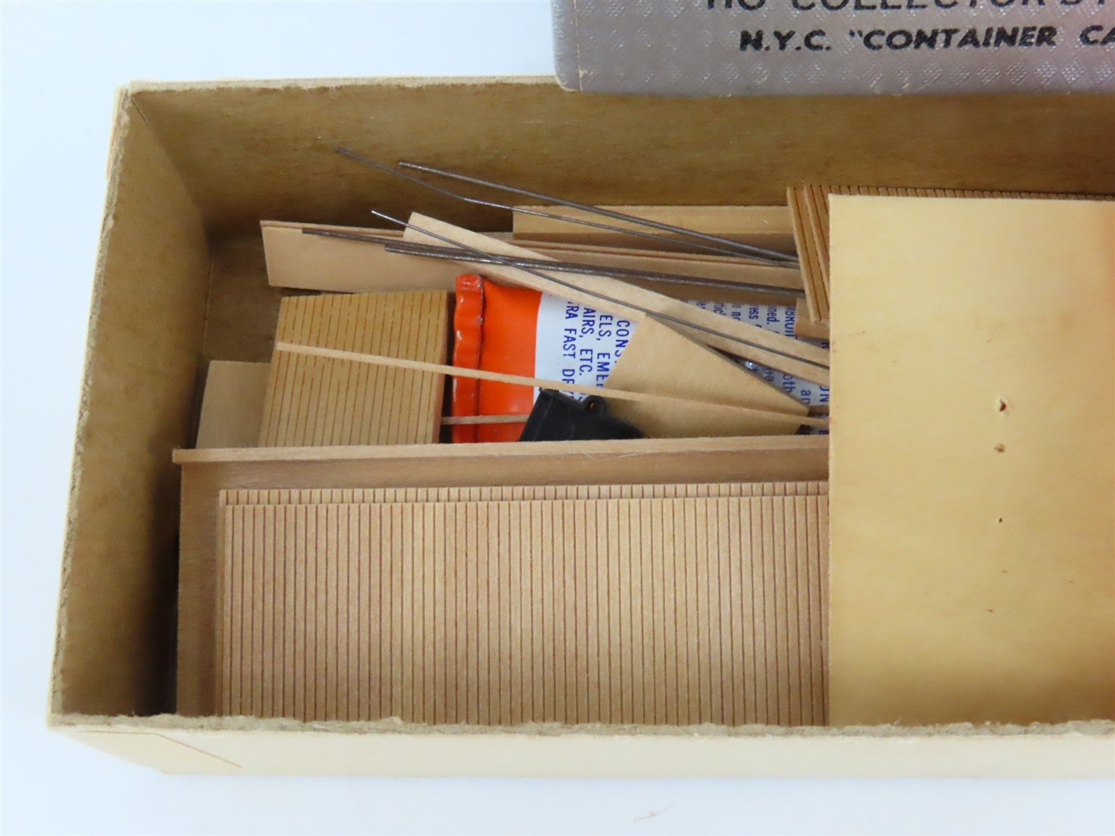 HO Scale Ambroid Kit No 12 NYC New York Central Container Car #474498