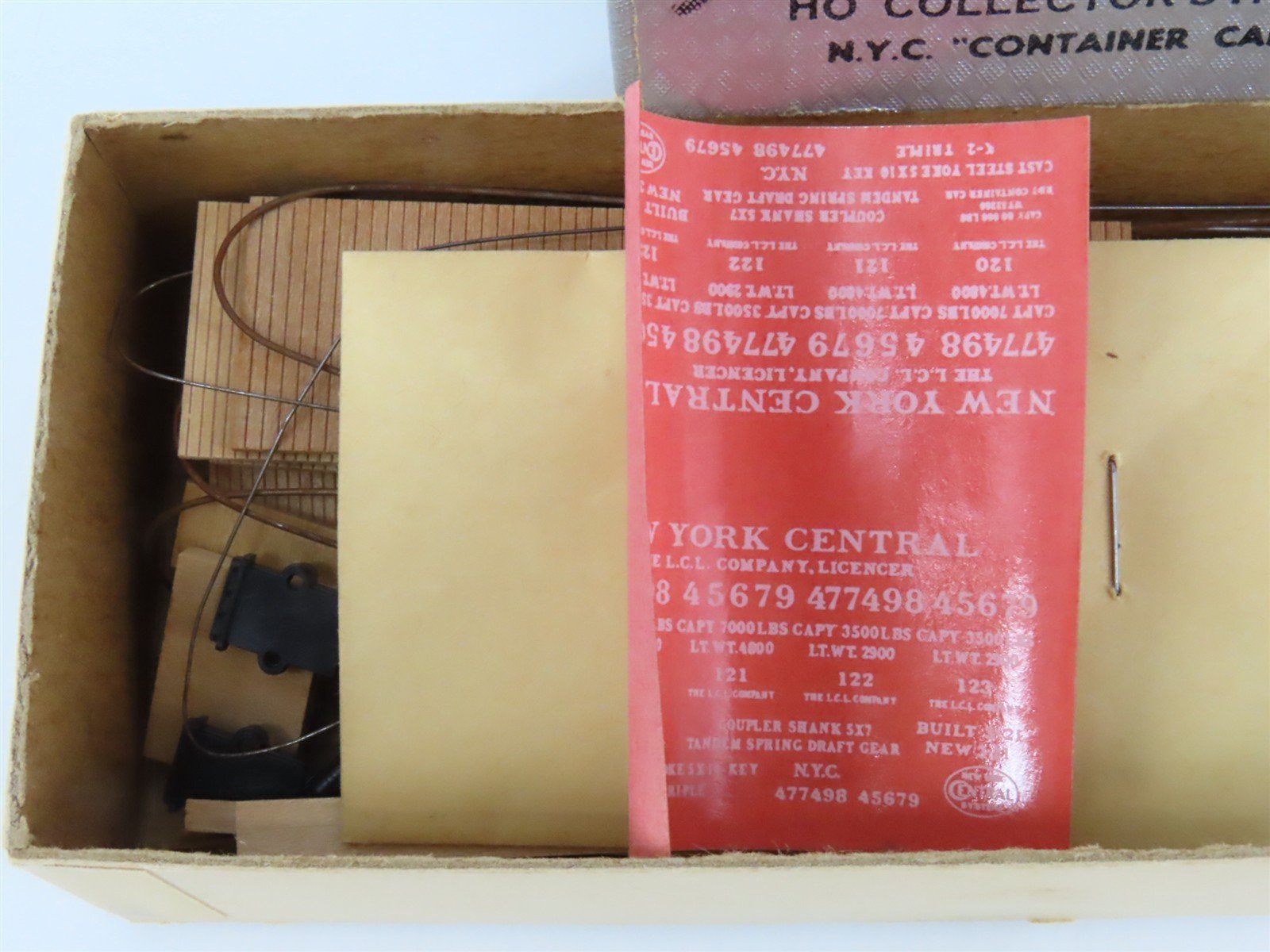HO Scale Ambroid Kit No 12 NYC New York Central Container Car #477498