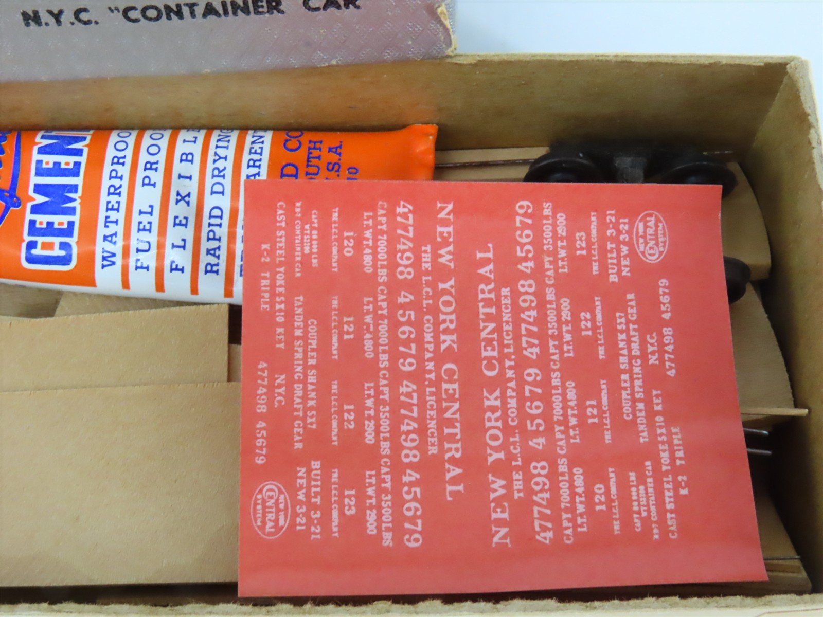 HO Scale Ambroid Kit No 12 NYC New York Central Container Car #477498