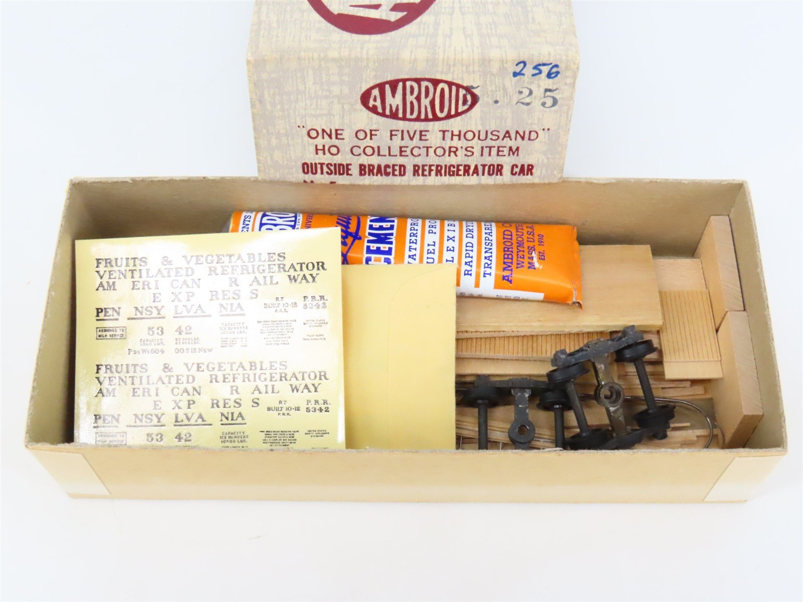 HO Scale Ambroid Kit No 5 PRR Pennsylvania Railroad Outside Braced Reefer #5342