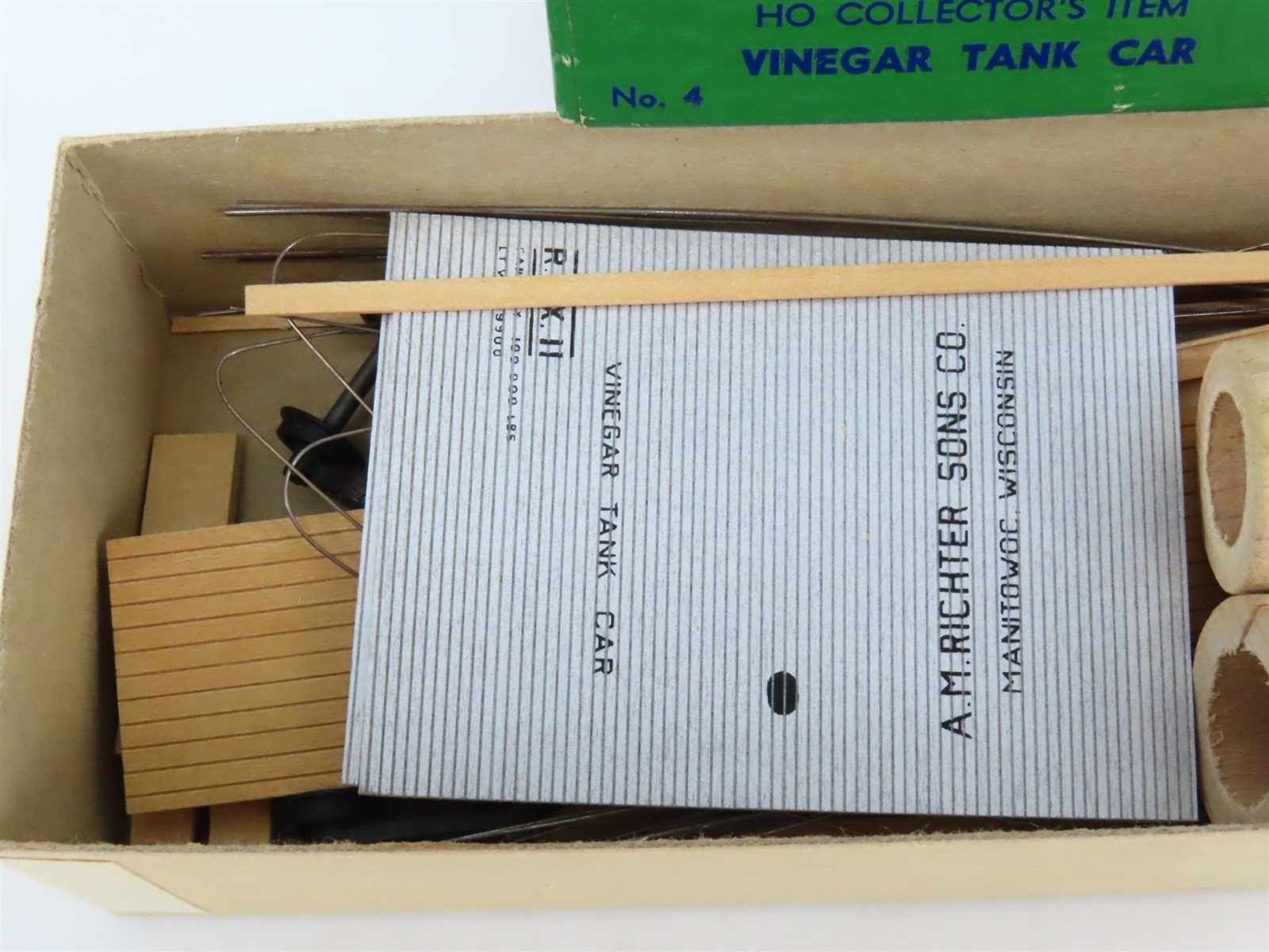 HO Scale Ambroid Kit No. 4 RSX A.M. Richter Sons Co. Vinegar Tank Car #11