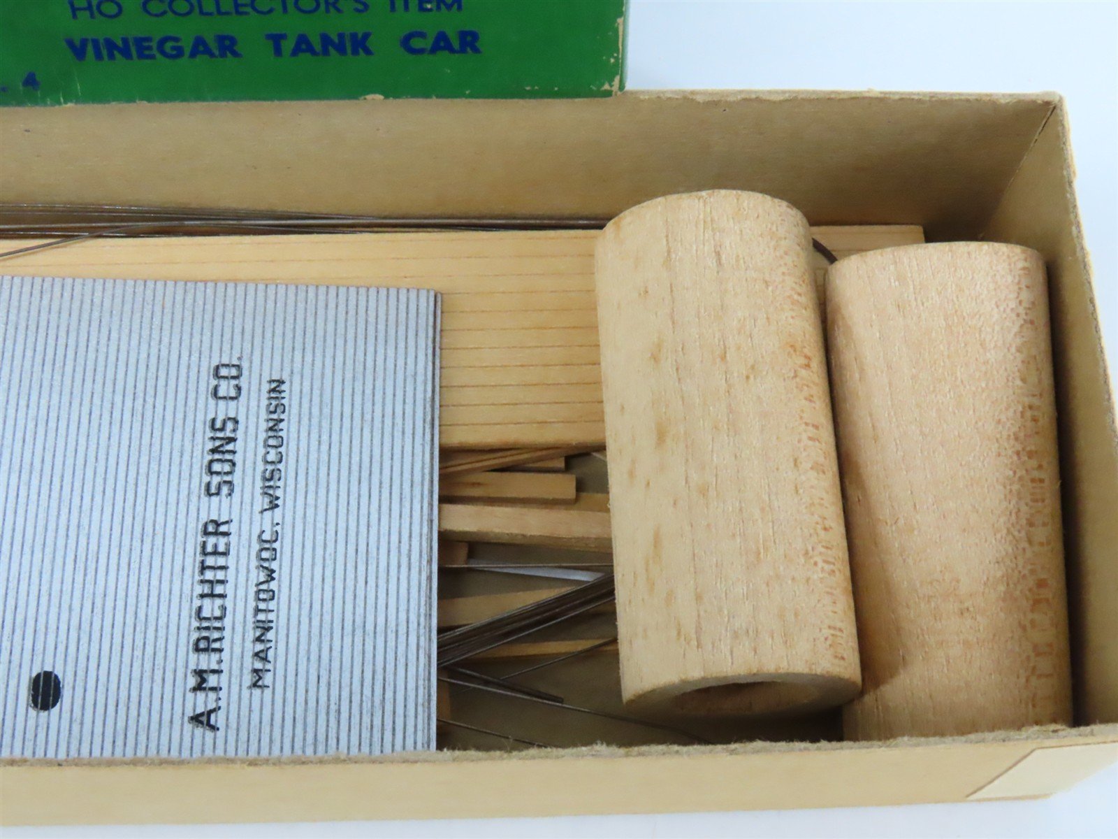 HO Scale Ambroid Kit No. 4 RSX A.M. Richter Sons Co. Vinegar Tank Car #11