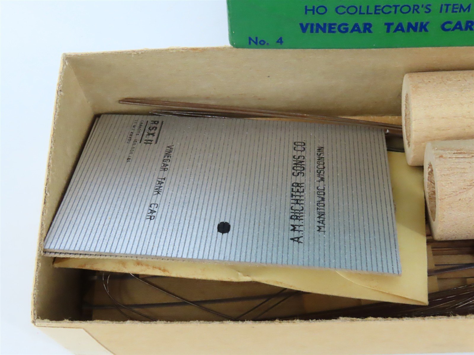 HO Scale Ambroid Kit No 4 RSX A.M. Richter Sons Co. Vinegar Tank Car #11