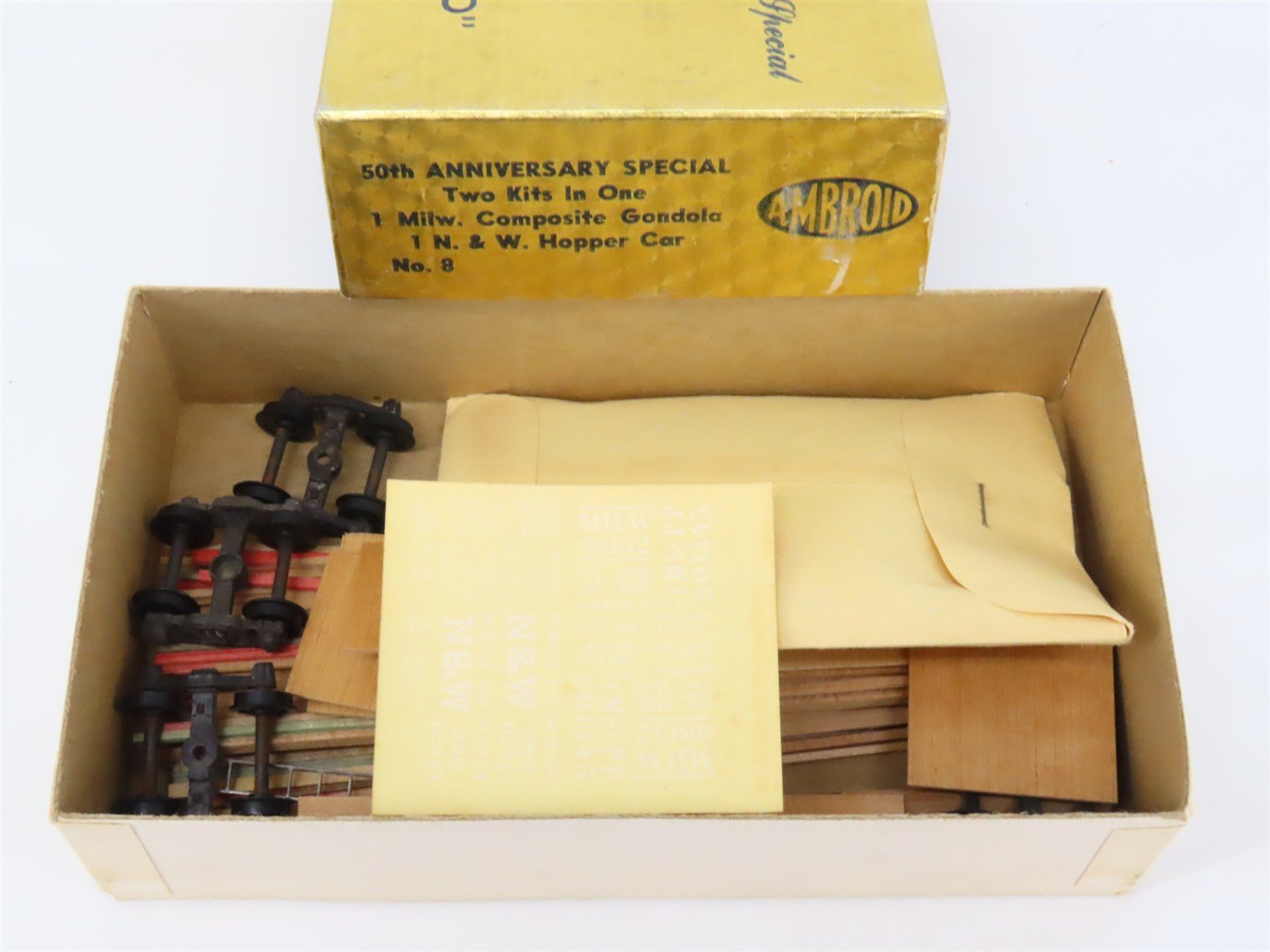 HO Scale Ambroid 2 in 1 Kit No 8 Wood MILW/N&W Hopper & Gondola