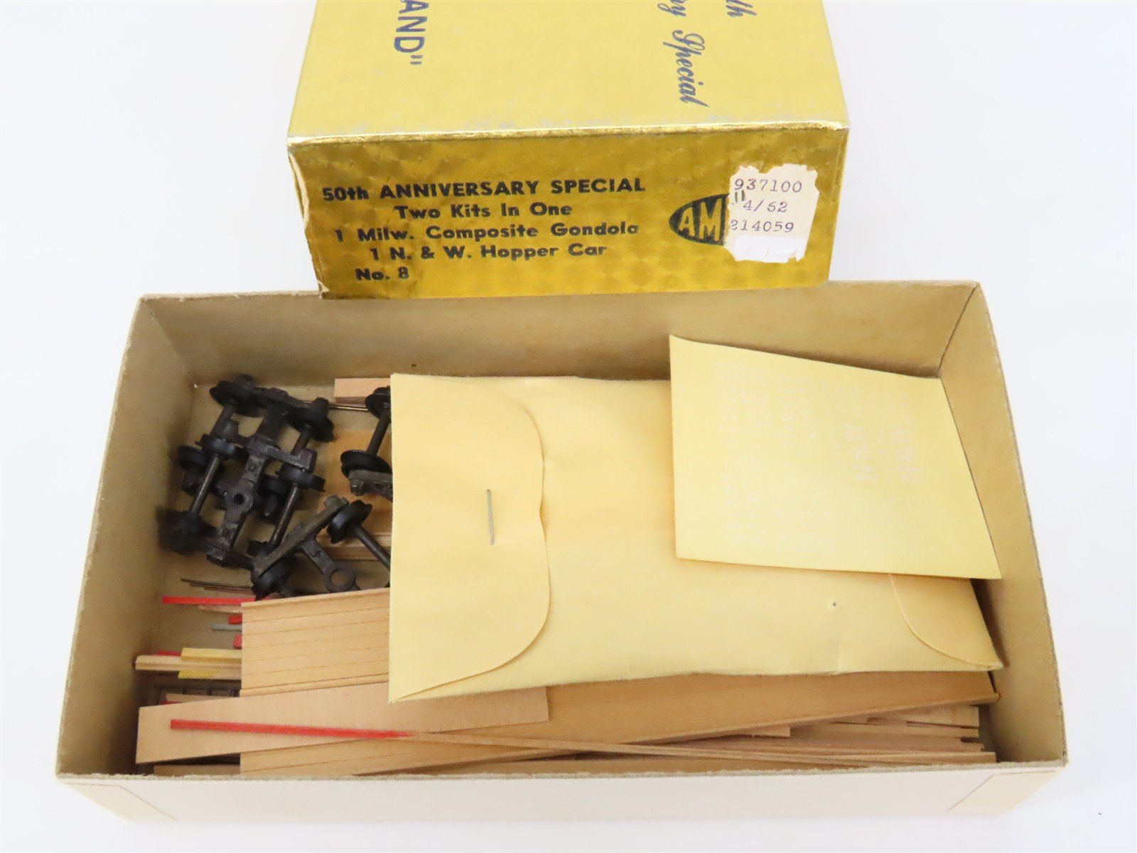 HO Scale Ambroid 2 in 1 Kit No 8 Wood MILW/N&W Hopper & Gondola