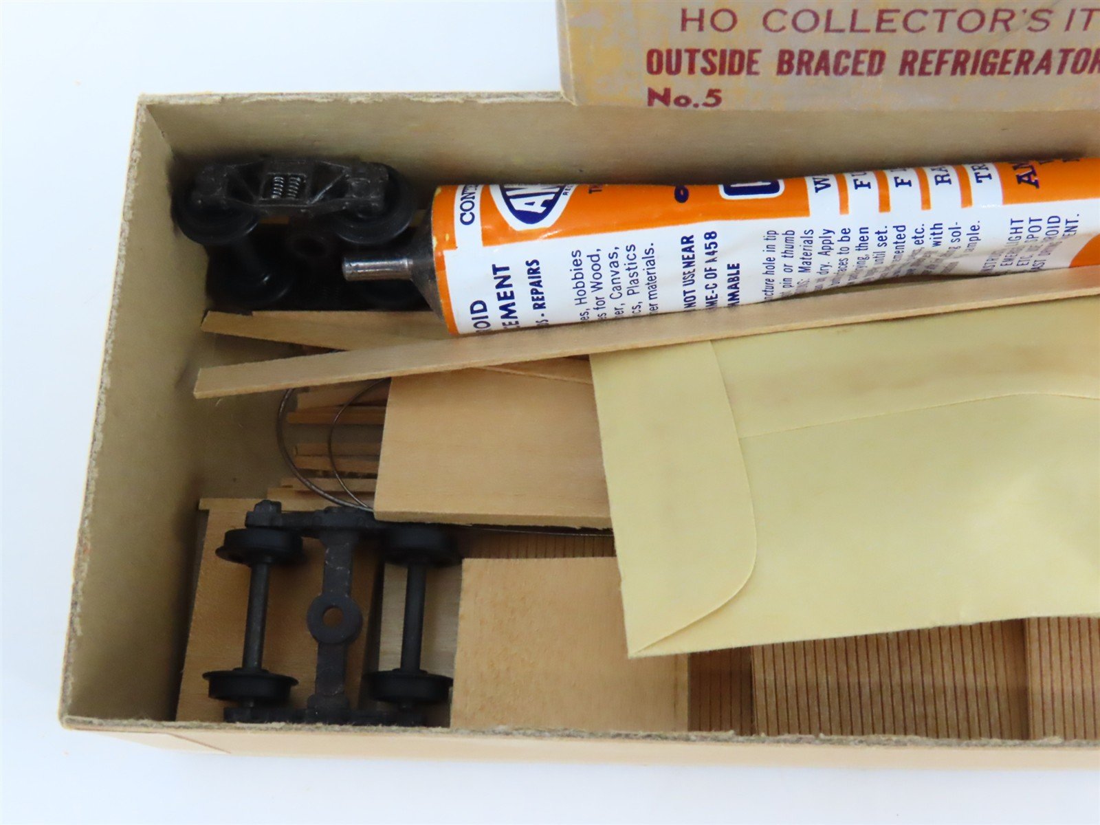 HO Scale Ambroid Kit No 5 Wood Outside Braced Reefer
