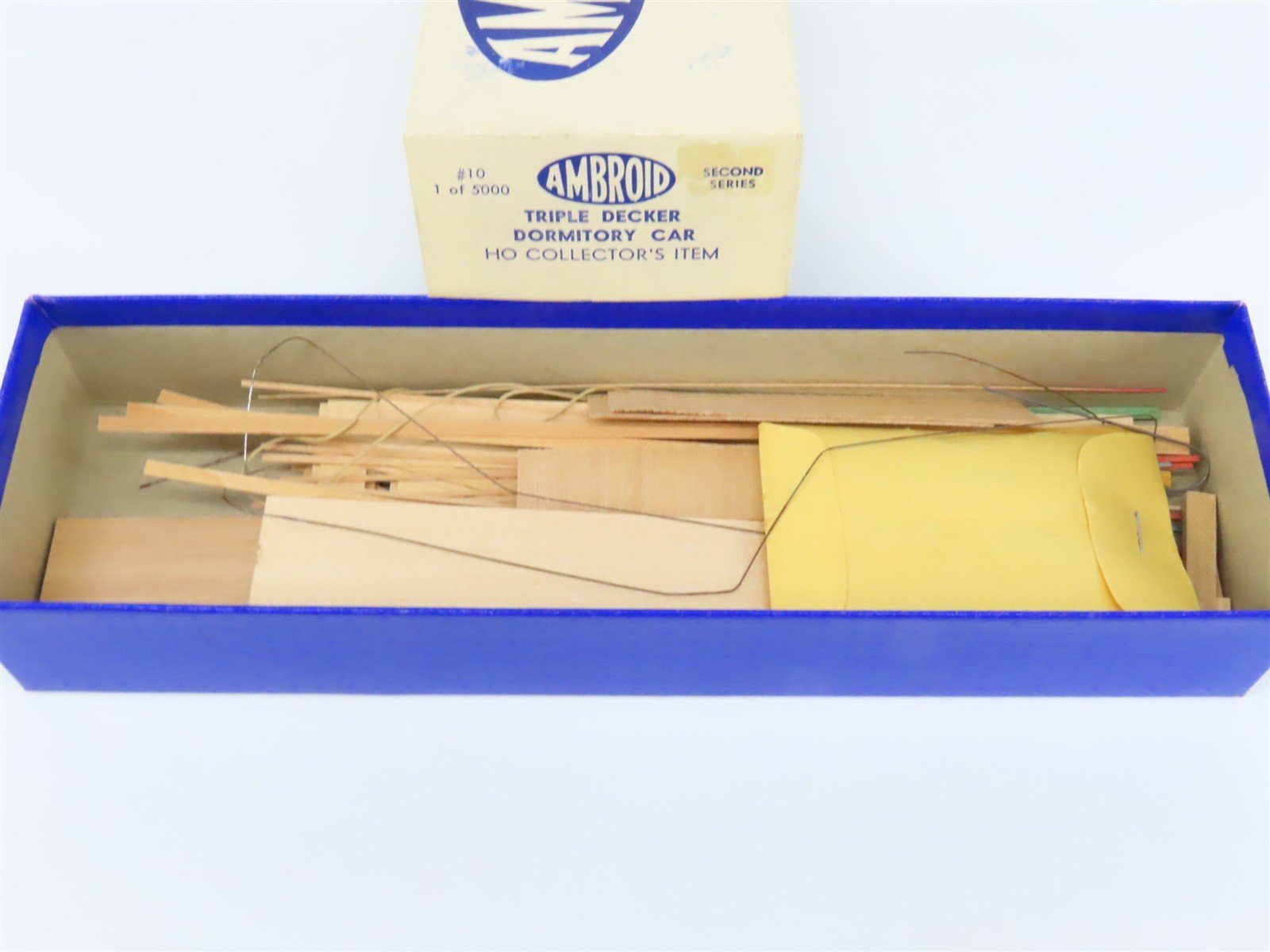 HO Scale Ambroid Kit #10 Wood Unlettered Triple Decker Dormitory Car
