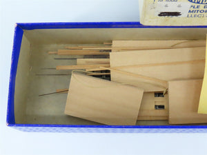 HO Scale Ambroid Kit #10 Wood Unlettered Triple Decker Dormitory Car