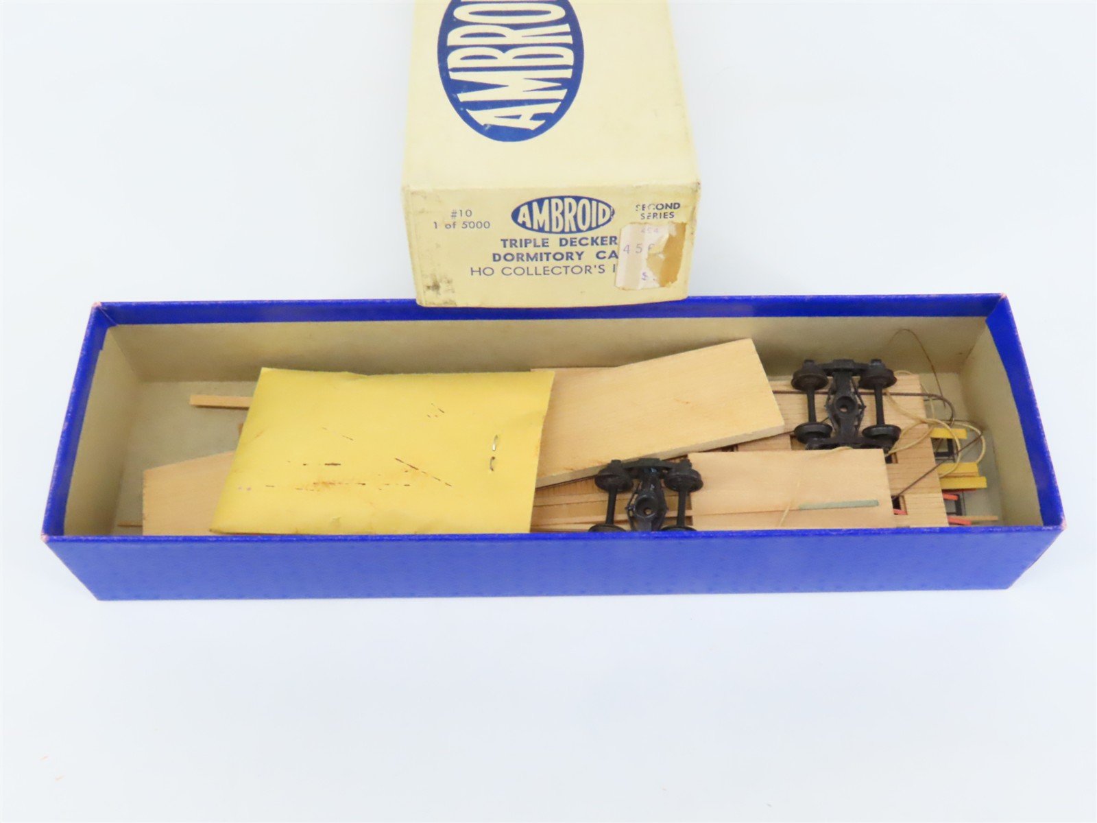 HO Scale Ambroid Kit #10 Wood Unlettered Triple Decker Dormitory Car
