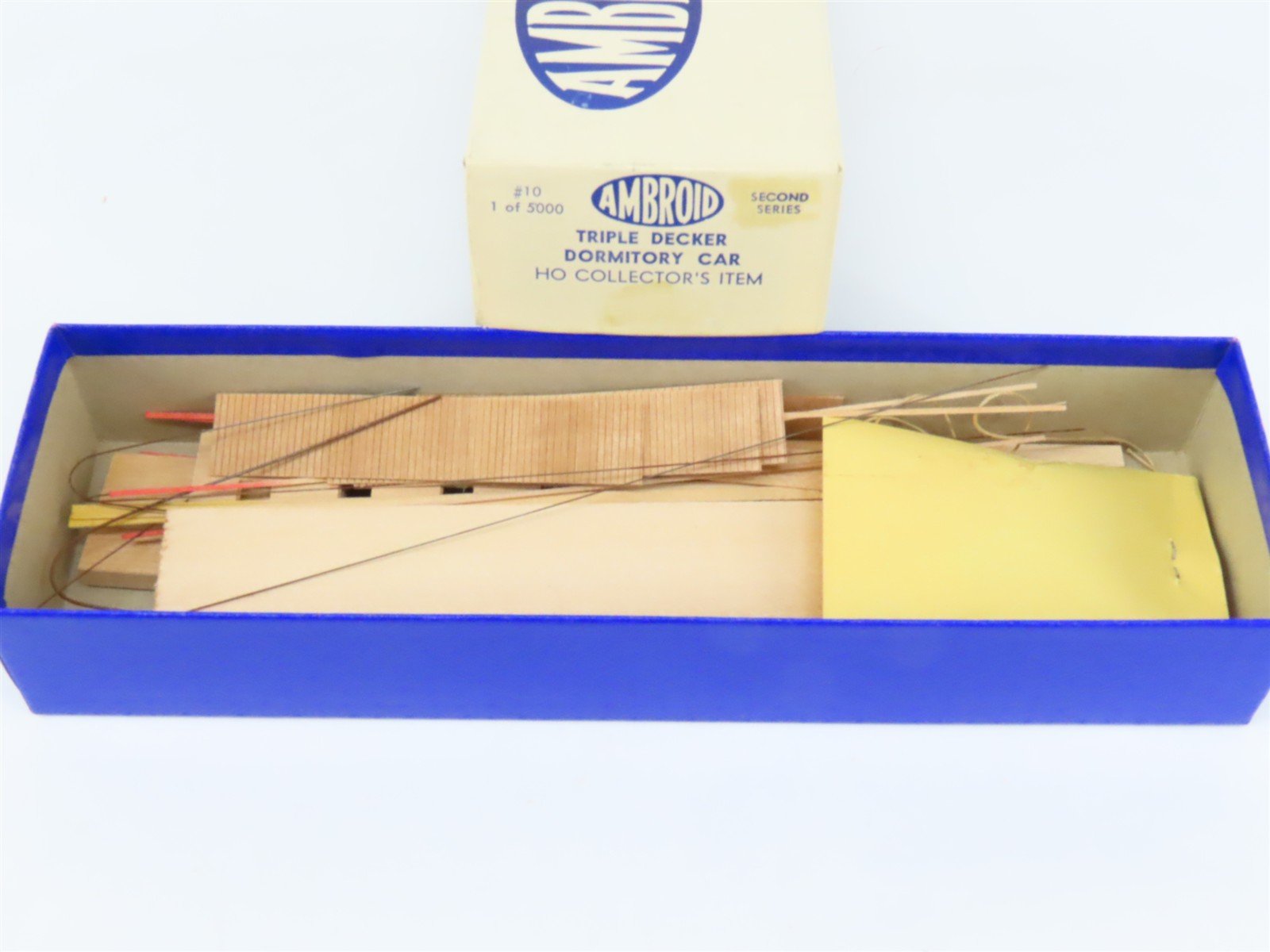 HO Scale Ambroid Kit #10 Wood Unlettered Triple Decker Dormitory Car