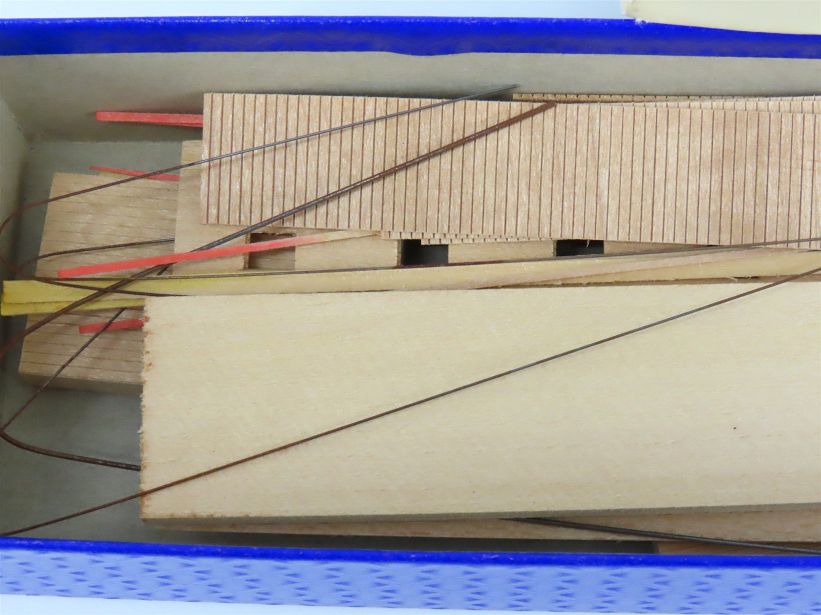 HO Scale Ambroid Kit #10 Wood Unlettered Triple Decker Dormitory Car
