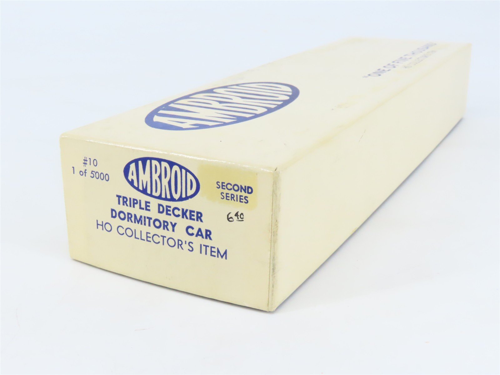 HO Scale Ambroid Kit #10 Wood Unlettered Triple Decker Dormitory Car