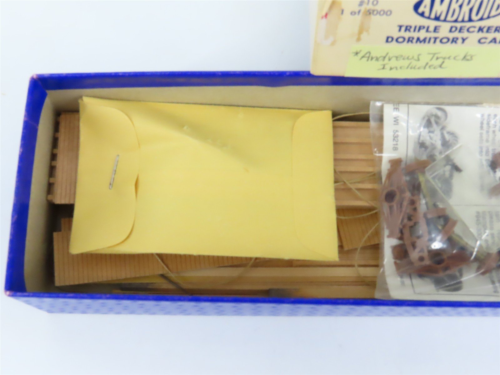 HO Scale Ambroid Kit #10 Wood Unlettered Triple Decker Dormitory Car