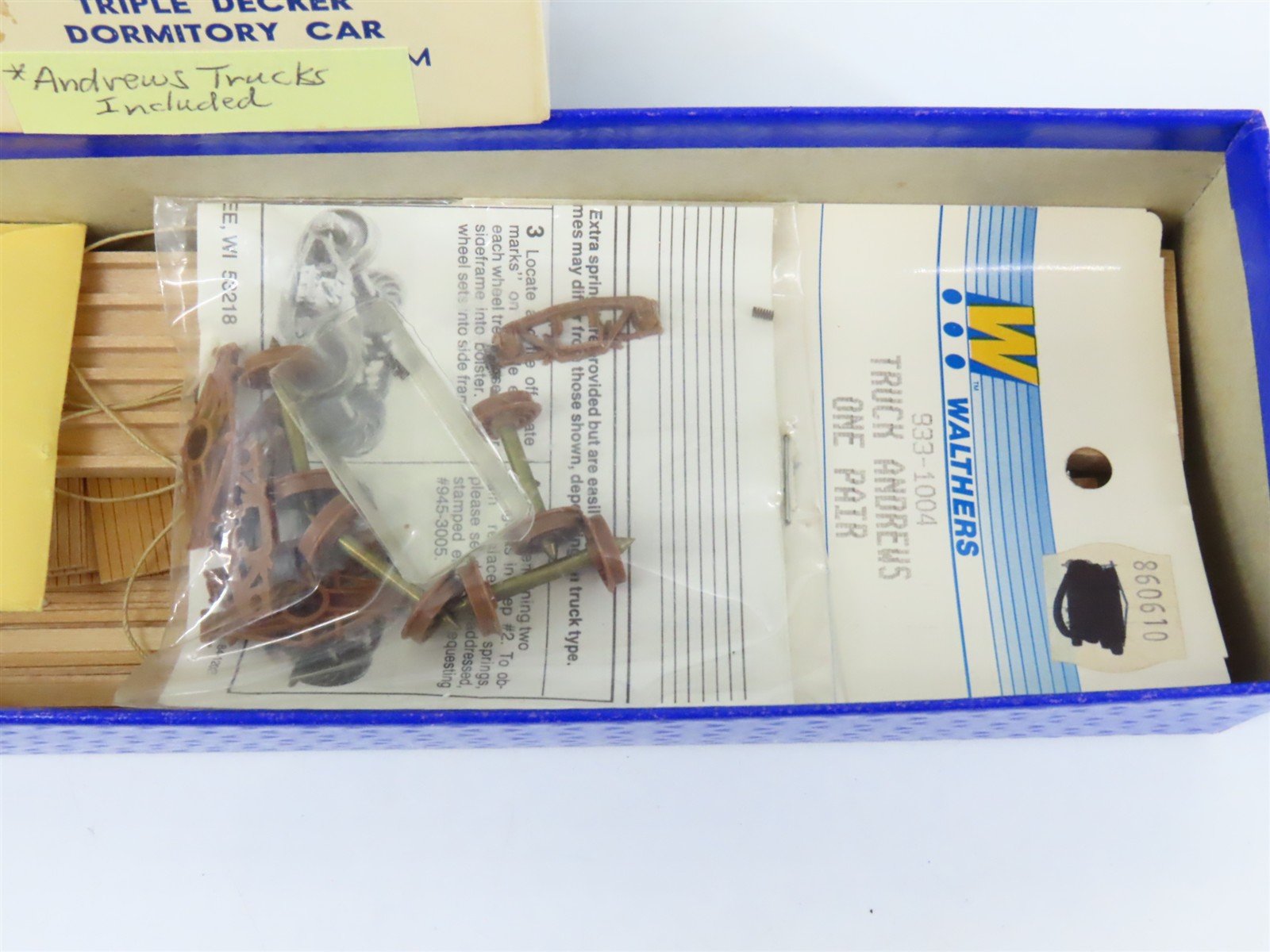 HO Scale Ambroid Kit #10 Wood Unlettered Triple Decker Dormitory Car