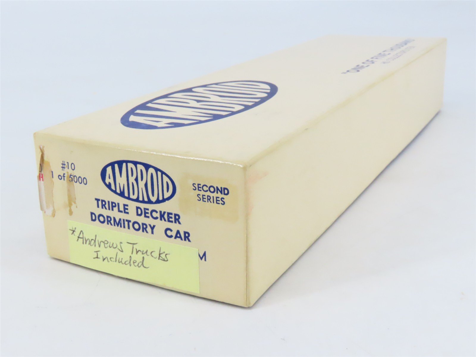 HO Scale Ambroid Kit #10 Wood Unlettered Triple Decker Dormitory Car
