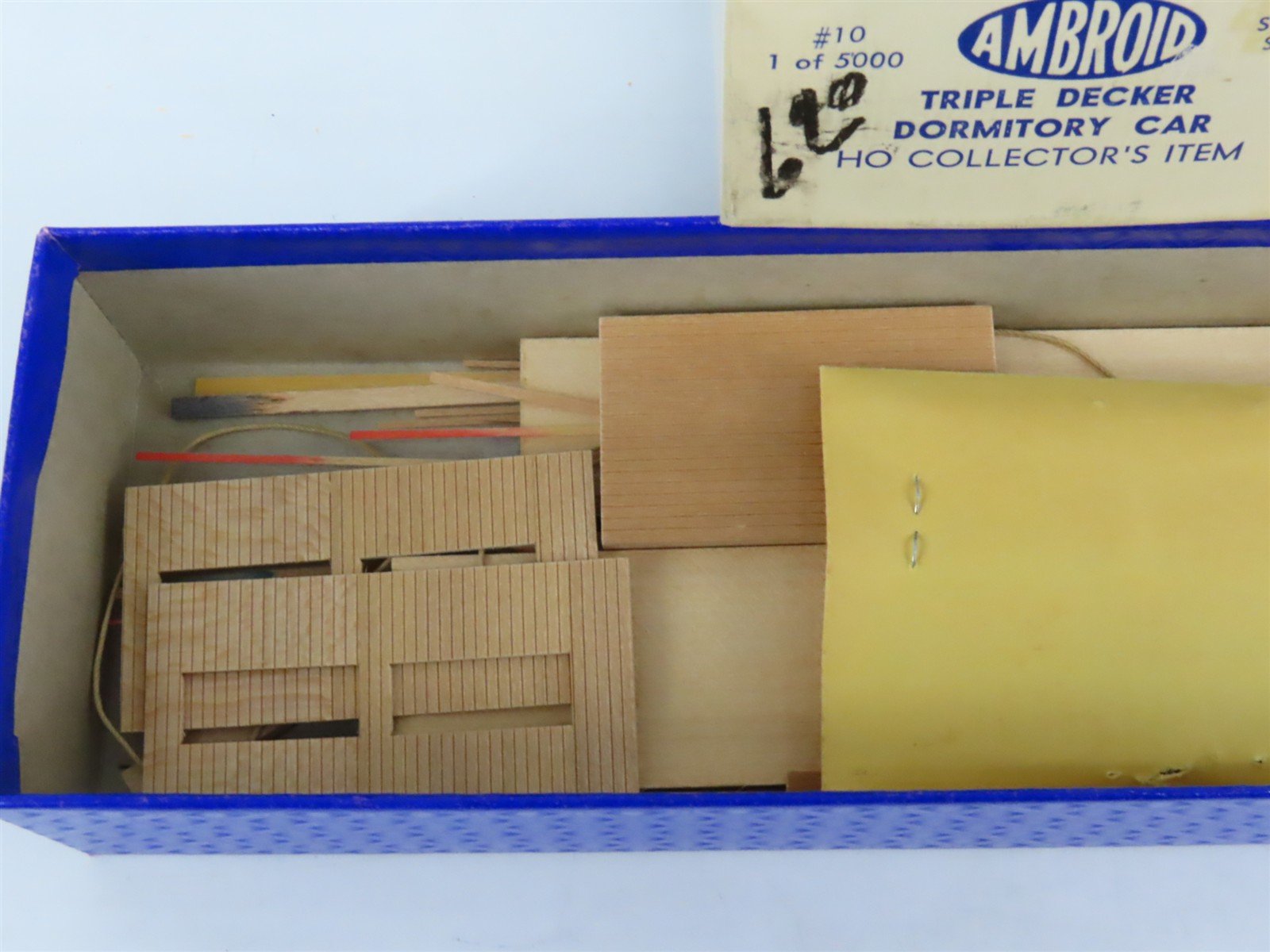 HO Scale Ambroid Kit #10 Wood Unlettered Triple Decker Dormitory Car