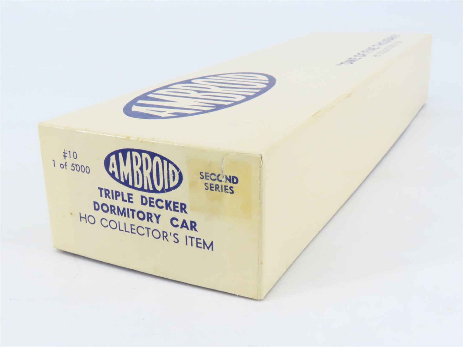 HO Scale Ambroid Kit #10 Wood Unlettered Triple Decker Dormitory Car