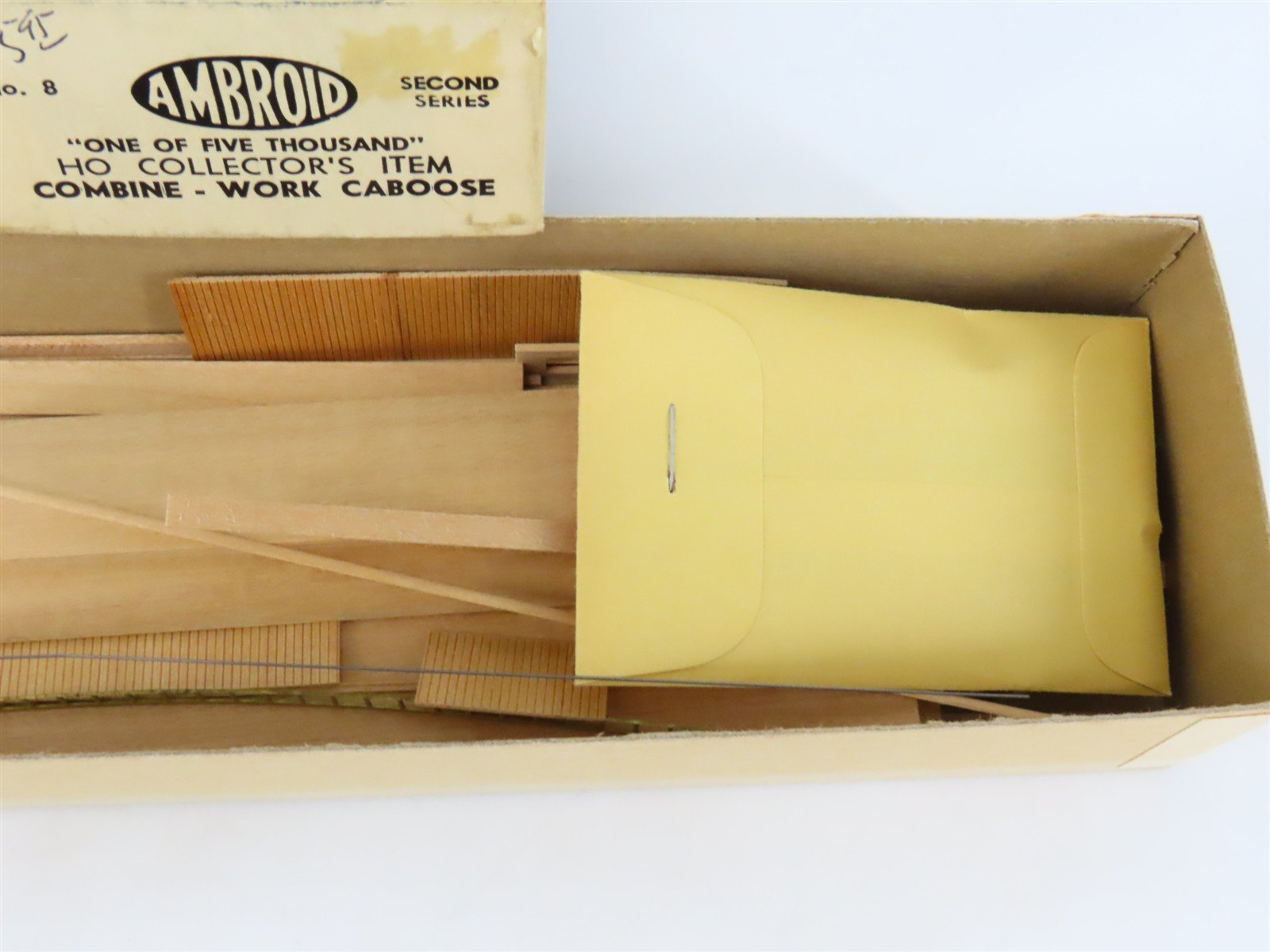 HO Scale Ambroid Kit No 8 Wood Unlettered Working Combine / Caboose