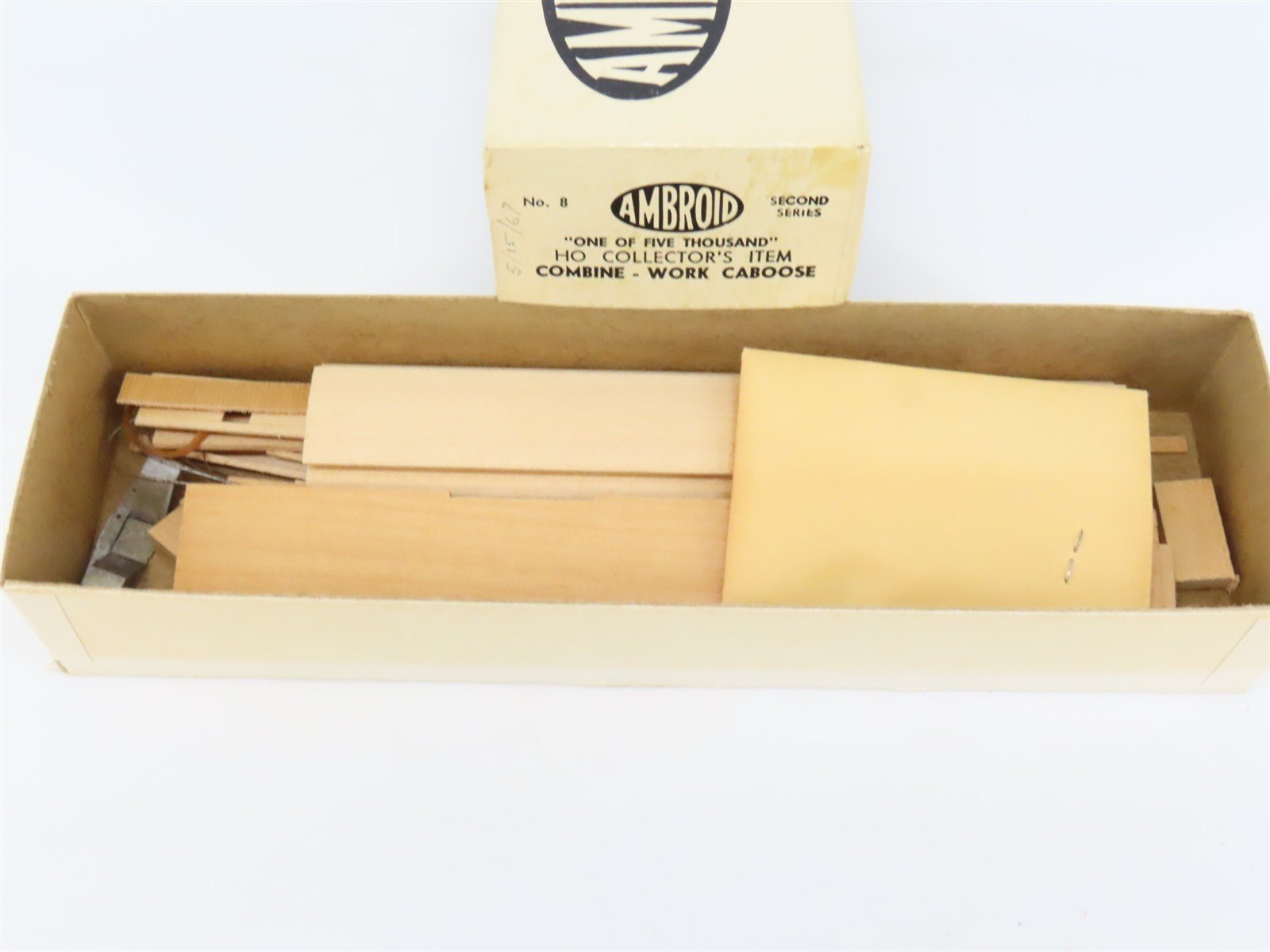 HO Scale Ambroid Kit No 8 Wood Unlettered Working Combine / Caboose