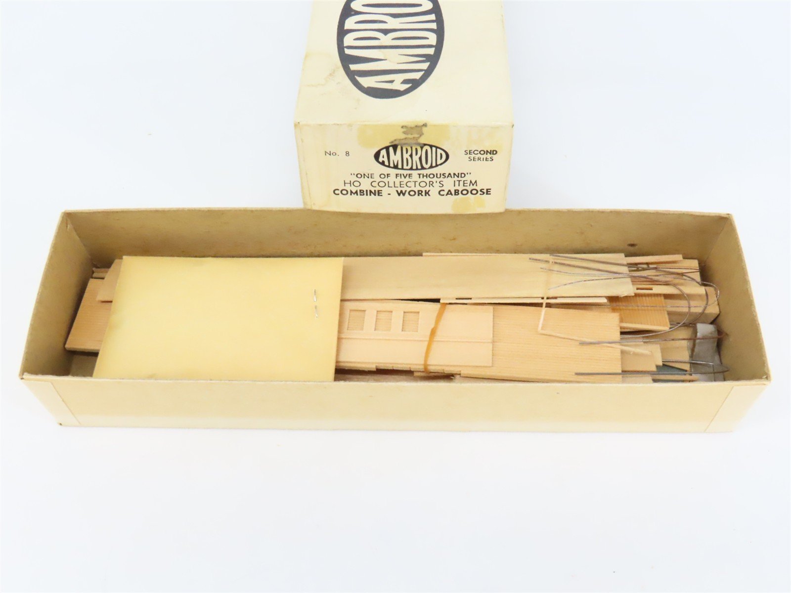 HO Scale Ambroid Kit No 8 Wood Unlettered Working Combine / Caboose