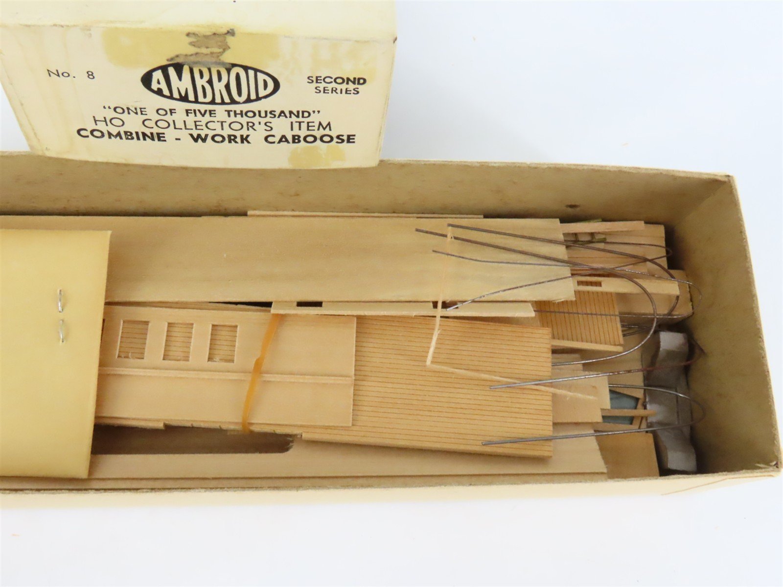 HO Scale Ambroid Kit No 8 Wood Unlettered Working Combine / Caboose